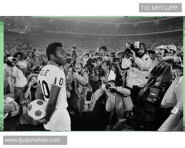 同一天出生的足球巨星们揭秘他们的生日故事与传奇人生