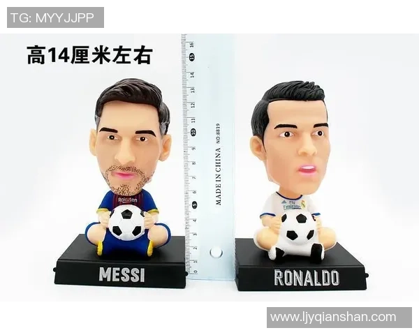 摇头足球明星背后的故事与成就解析